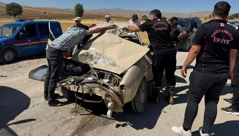 Kahramanmaraş'ta Feci Kaza: Kamyonet ile Otomobil Çarpıştı, Yaralılar Var!