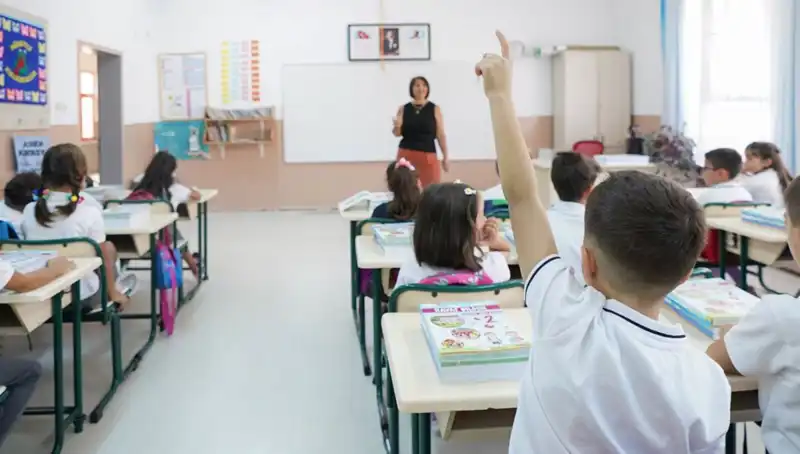 Öğretmenlerin Mayıs Ek Ders Ödemesi Bayram Öncesi Hesaplarda Olacak mı?