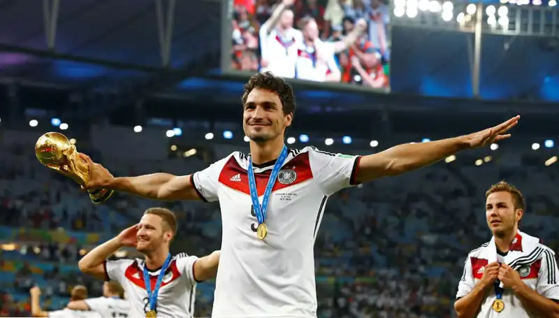Alman Futbolunun Efsanesi Hummels Futbolu Bırakmaya Karar Verdi
