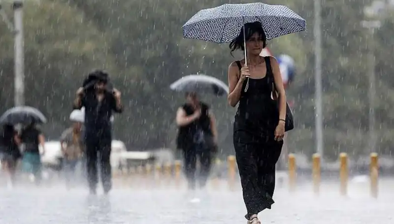 İstanbul ve Ankara'yı Bekleyen Sağanak Yağışın Etkisi Ne Olacak?