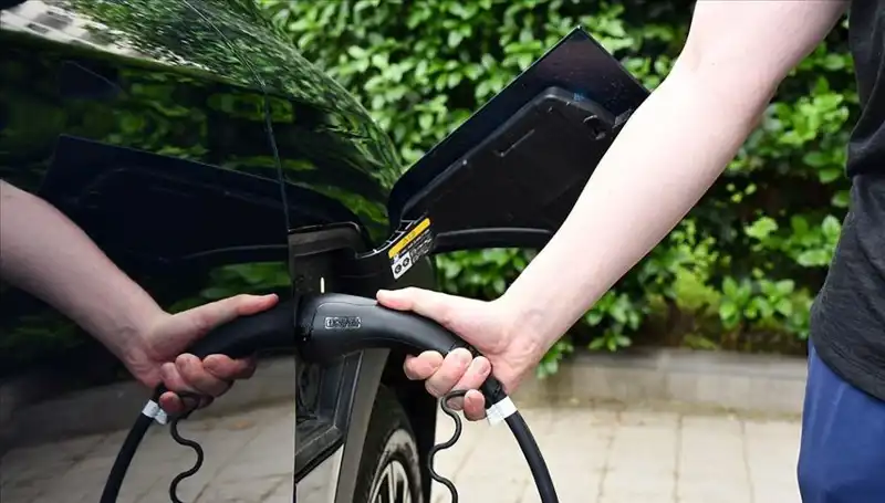 ABD Gümrük Vergilerine Karşı İngiltere'den Elektrikli Araç İnovasyonu Desteği