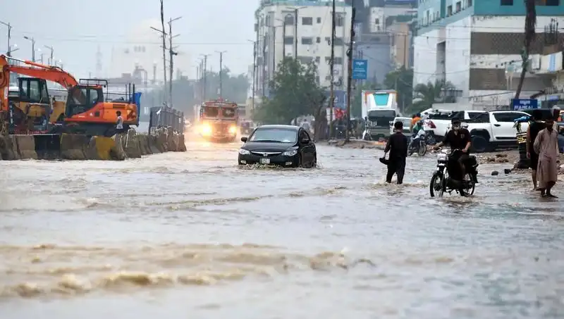 Pakistan'da Muson Yağmurları Felaketi: 785 Can Aldı, Durum Çığırından Çıktı!