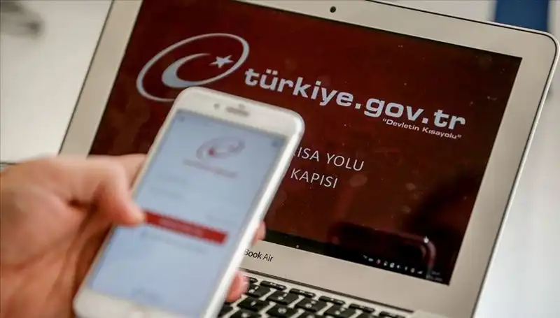 Dijital Dönüşümde Yeni Bir Çağ: Bakan Kacır, e-Devlet ile 8 Bin Hizmet Sunuyor