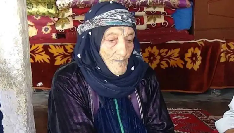 Türkiye'nin En Yaşlı Kadını Hayatını Kaybetti: 131 Yıl Yaşamı Arkasında Bir Sergi