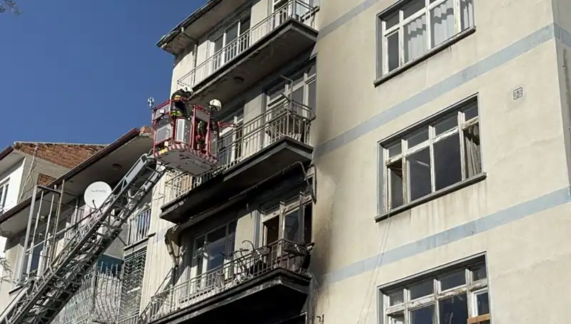 Konya'da 4 Katlı Binada Yangın: İki Çocuğun Acı Kaybı