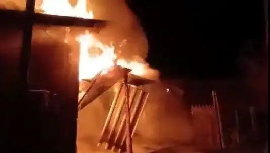 Karabük’te Korkutan Yangın: İki Ev Tamamen Yandı!