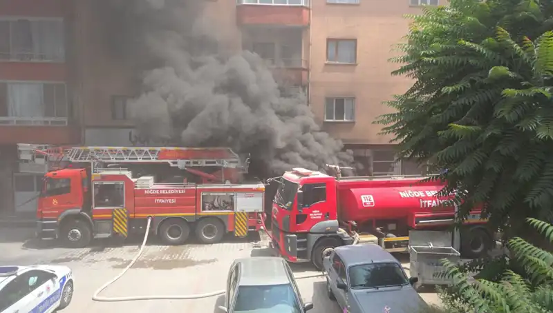 Niğde'de Beyaz Eşya Deposunda Büyük Yangın: Sebebi ve Sonuçları Neler?