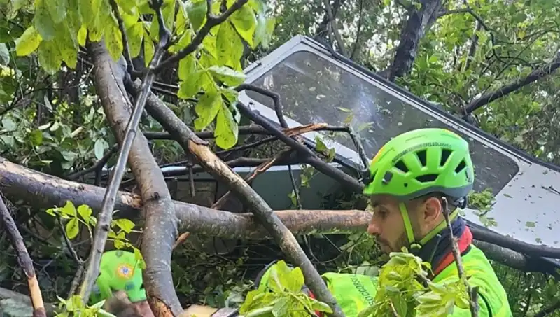 İtalya'da Teleferik Faciası: Çekme Halatının Kopması Sonucu 4 Kişi Hayatını Kaybetti