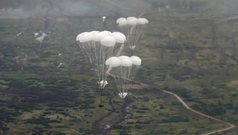 Rusya ve Belarus'un Gövde Gösterisi: 3 Komşu Ülkede Kırmızı Alarm!