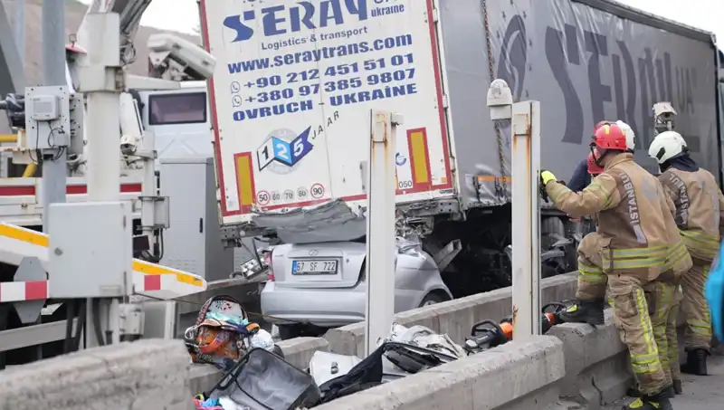 Bayram Tatilinde Trafik Kazalarında Üzücü 72 Ölüm: Nedenleri ve Çözüm Önerileri