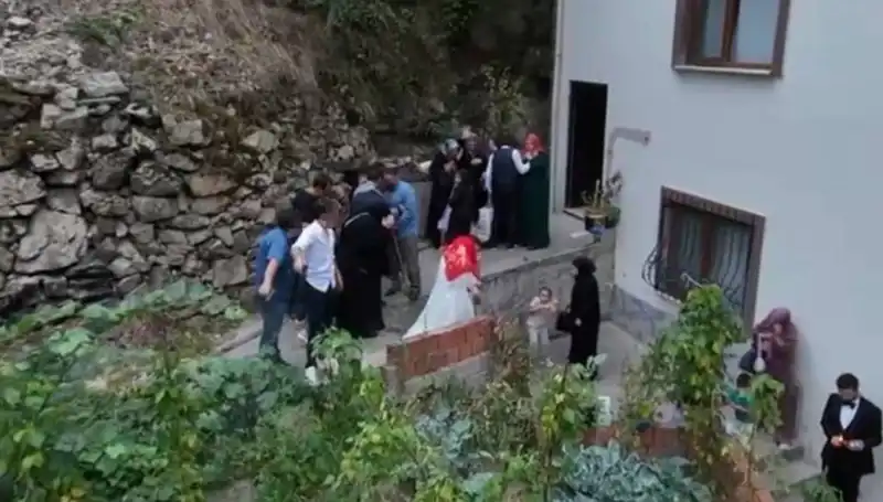 Düğün Yemeğinde İğrenç Cinayet: 10 Saniyede Hayat Değişti