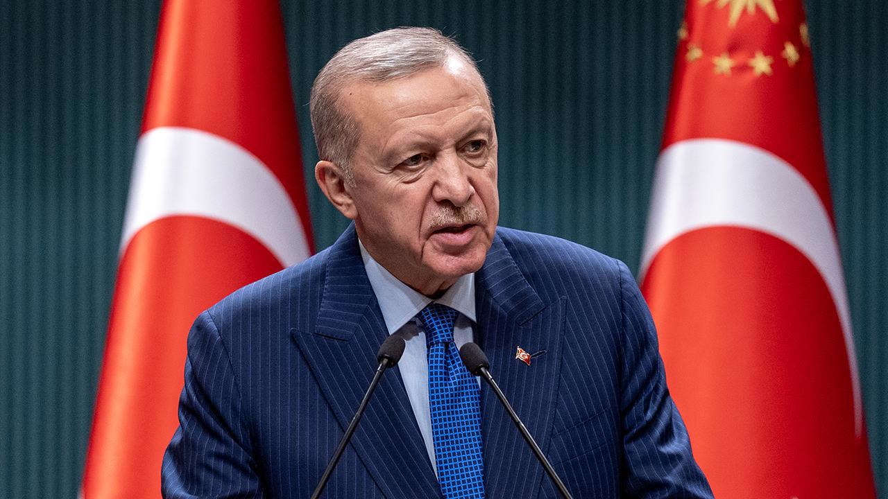 Erdoğan: Türkiye çağa liderlik ediyor.