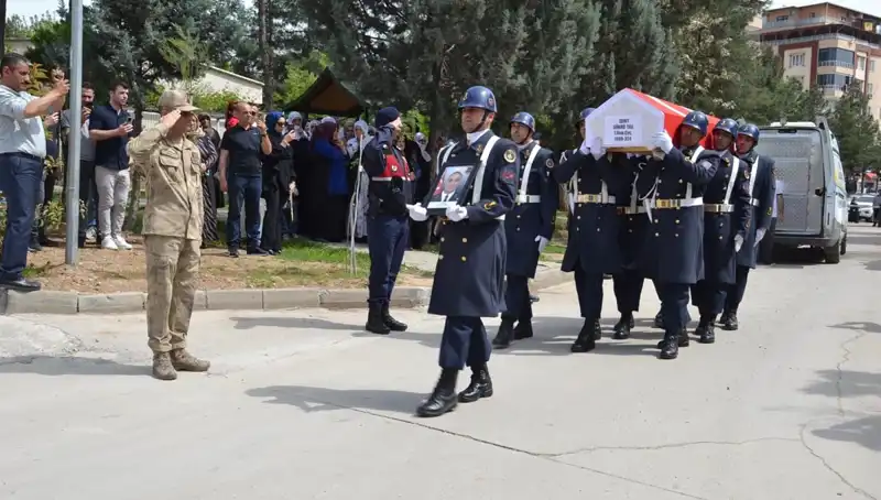 Şehitlerimizin Gözyaşları: Vatanseverlik ve Jandarma Fatih'in Anısına