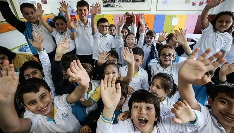 9 Günlük Tatil Sonrası Eğitimin Zilinin Çaldığı O Anlar