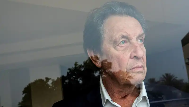 Elon Musk'ın Babasından Şok İtiraflar: Cinayetlerin Ardındaki Karanlık Gerçekler