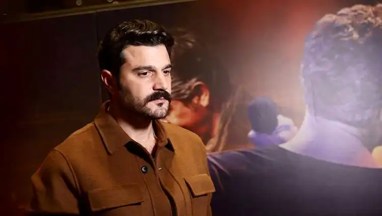 Murat Göğebakan: Kalbim Yaralı Dizisinin Kadrosu ve Hikayesiyle Büyülüyor