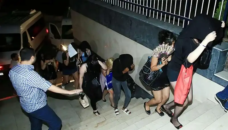 Düzce'de Fuhuş Operasyonunda 5 Şahıs Yakalandı: Detaylar Ortaya Çıktı