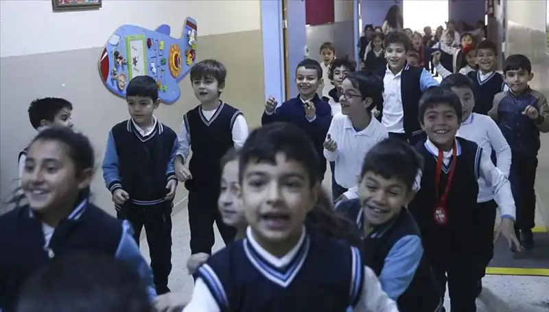2025'te Okullar Ne Zaman Açılıyor? Detaylı Takvim Açıklandı
