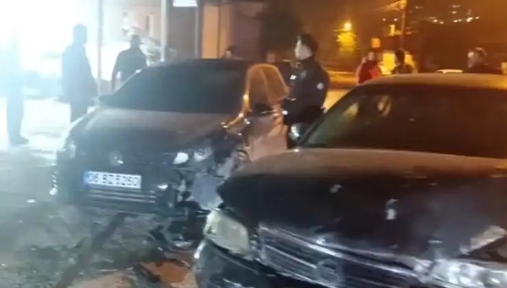 Çevrimdışı Anlık Geçmiş: Kaçarken Kaza Yapan İki Genç