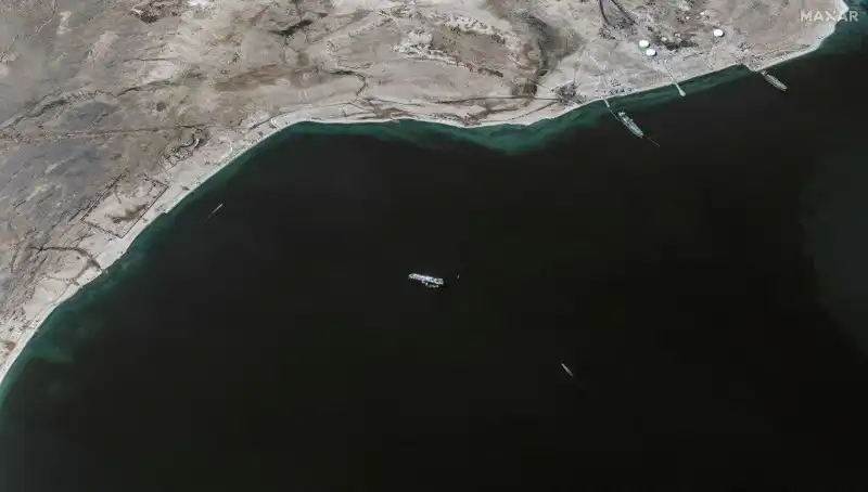 Yunan Gemisine Yapılan Saldırı: Mürettebat Son Anda Kaçmayı Başardı!