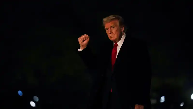 Ticaret Savaşının Gölgesinde Trump’a Destek Azalıyor: Anket Sonuçları Ne Gösteriyor?