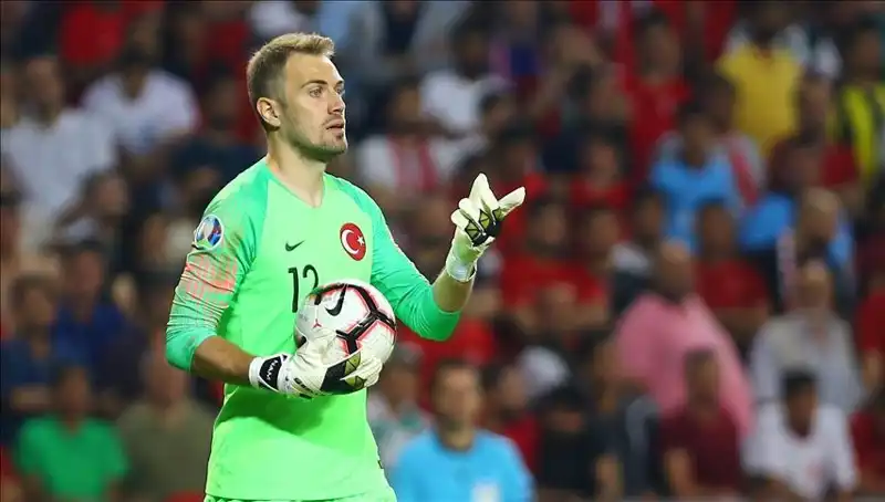 Milli Kaleci Mert Günok: Futbolu Bırakma Kararını Açıkladı