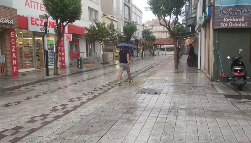 Kırklareli'de Dudak Uçuklatan Sağanak Yağış: Doğa Yeniden Uyanıyor