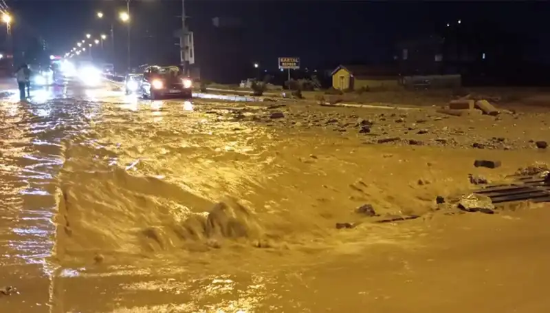 Konya ve Ankara'da Sel Felaketi: Etkileri ve Kurtarma Çalışmaları